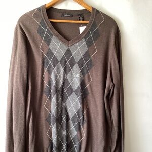Van Heusen Brown and Gray Argyle V-Neck Sweater